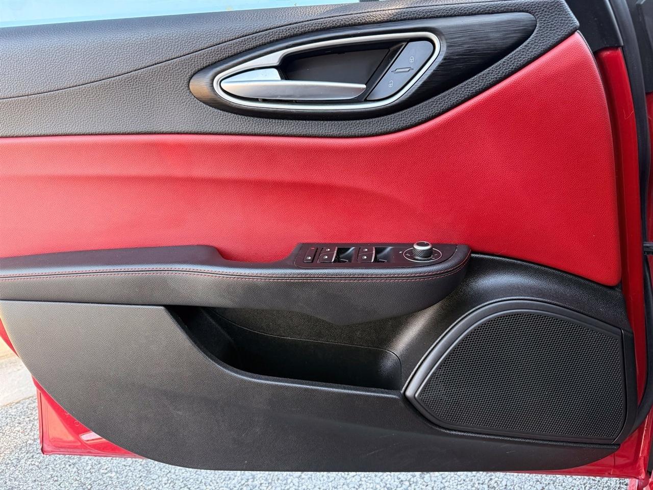 Alfa Romeo Giulia  2017