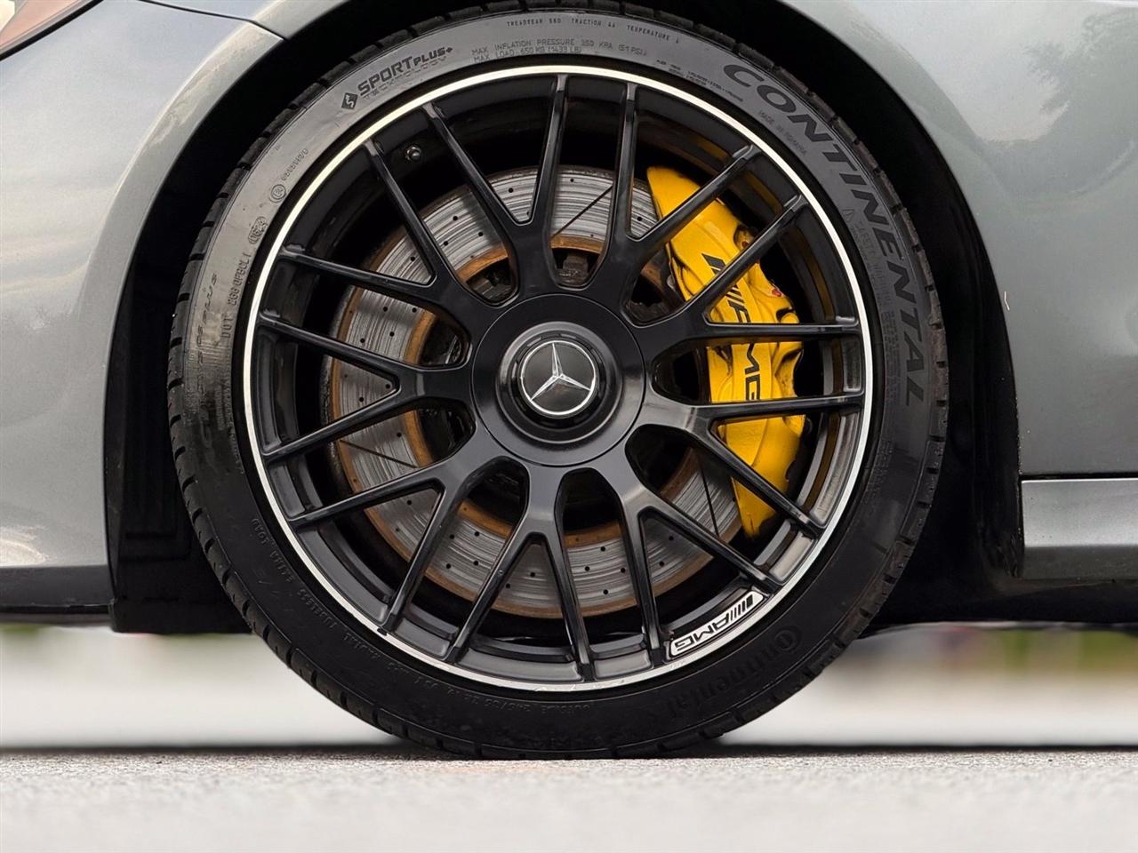 Mercedes-Benz C-Class photo 18