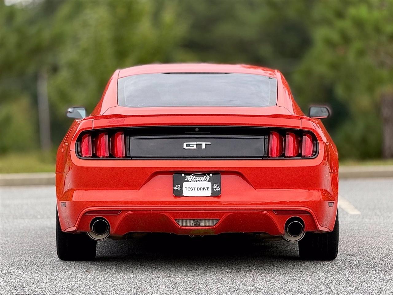 Ford Mustang photo 6