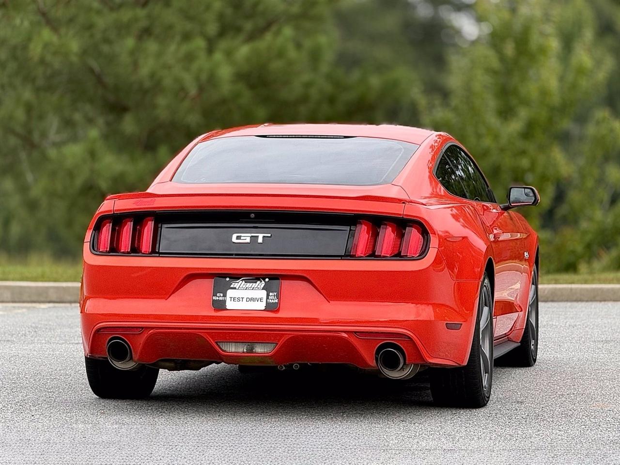 Ford Mustang photo 7