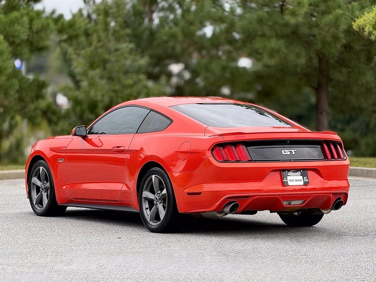 Ford Mustang photo 10