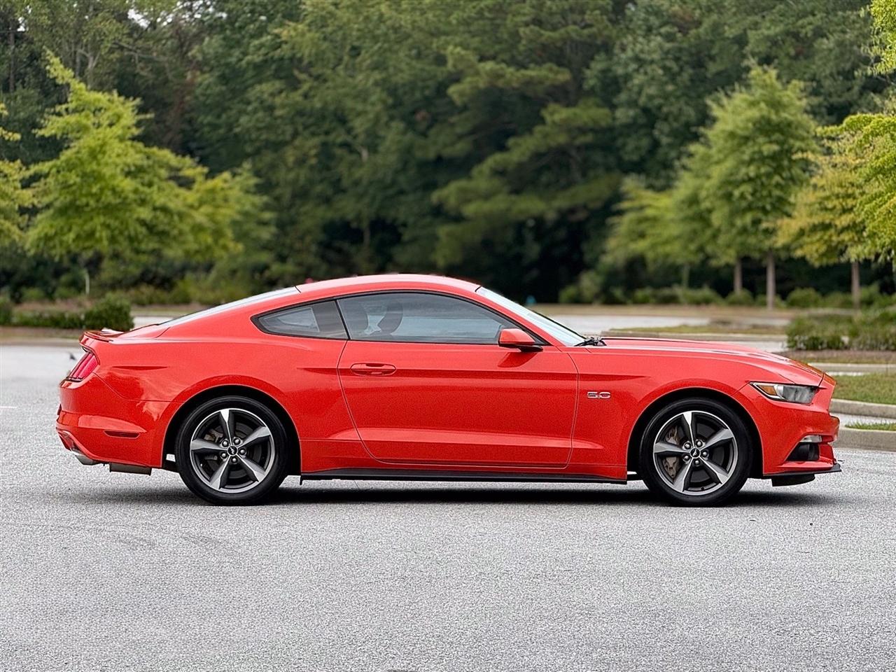 Ford Mustang photo 12