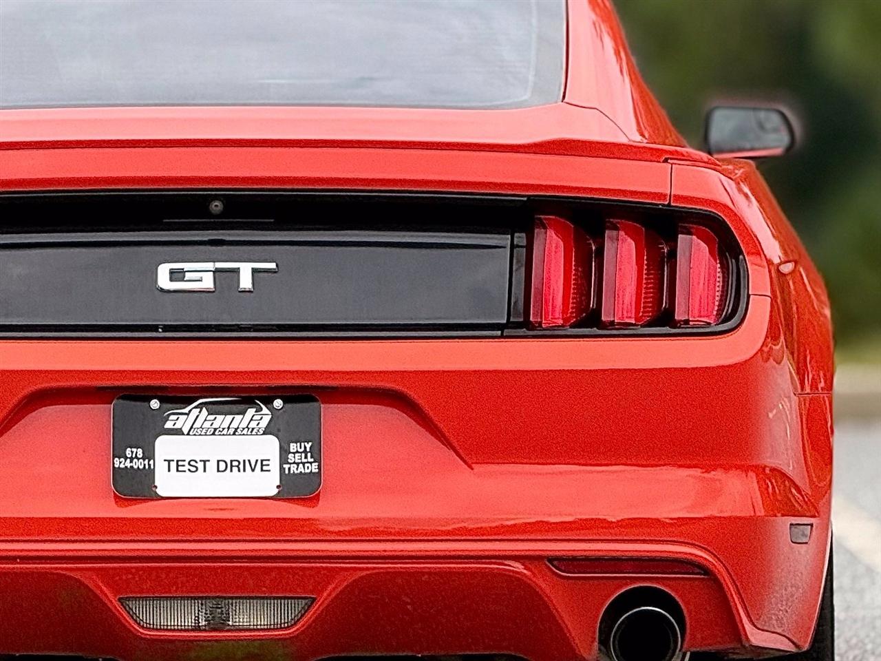 Ford Mustang photo 17