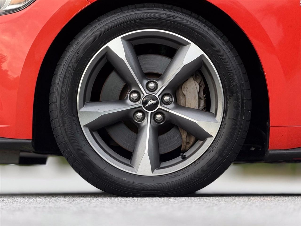 Ford Mustang photo 20