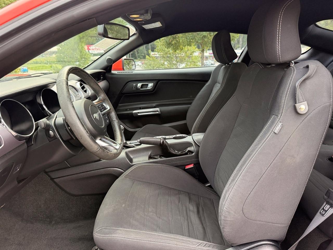 Ford Mustang photo 33