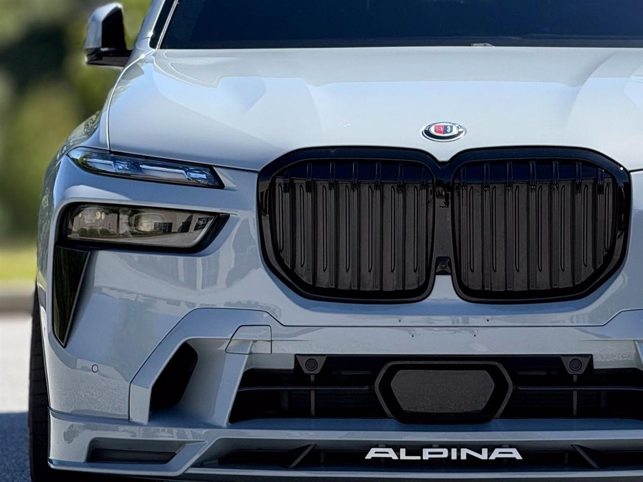 BMW X7  2024