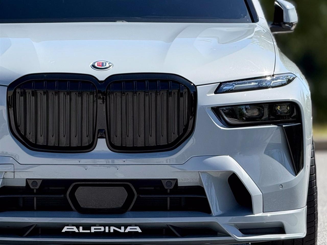 BMW X7  2024