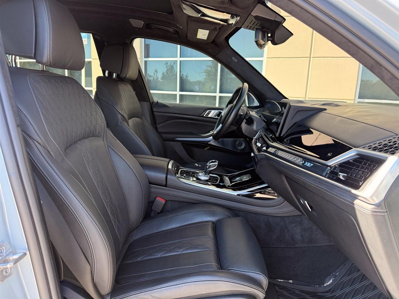 BMW X7  2024