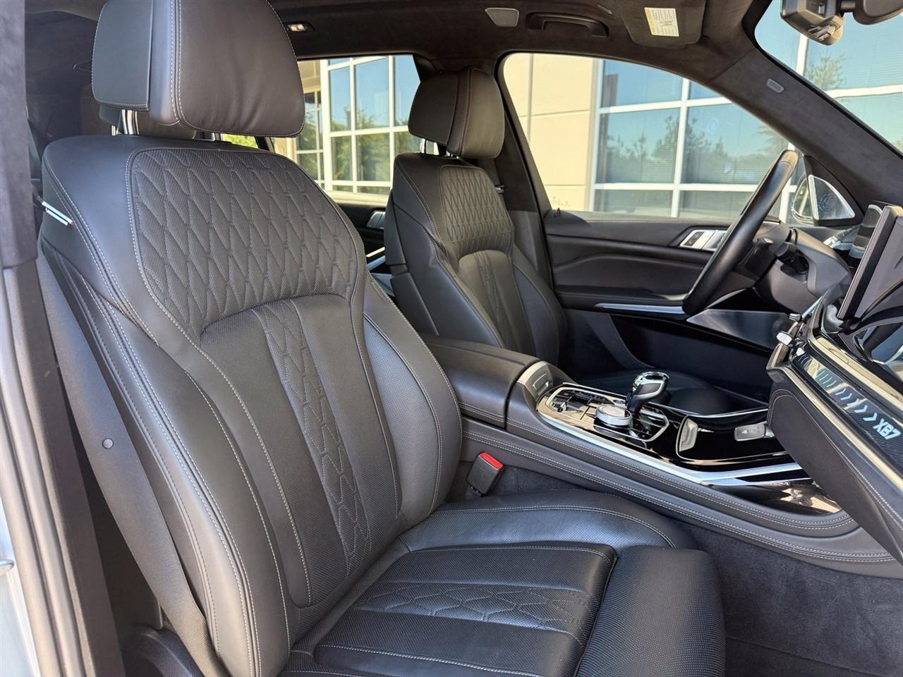 BMW X7  2024