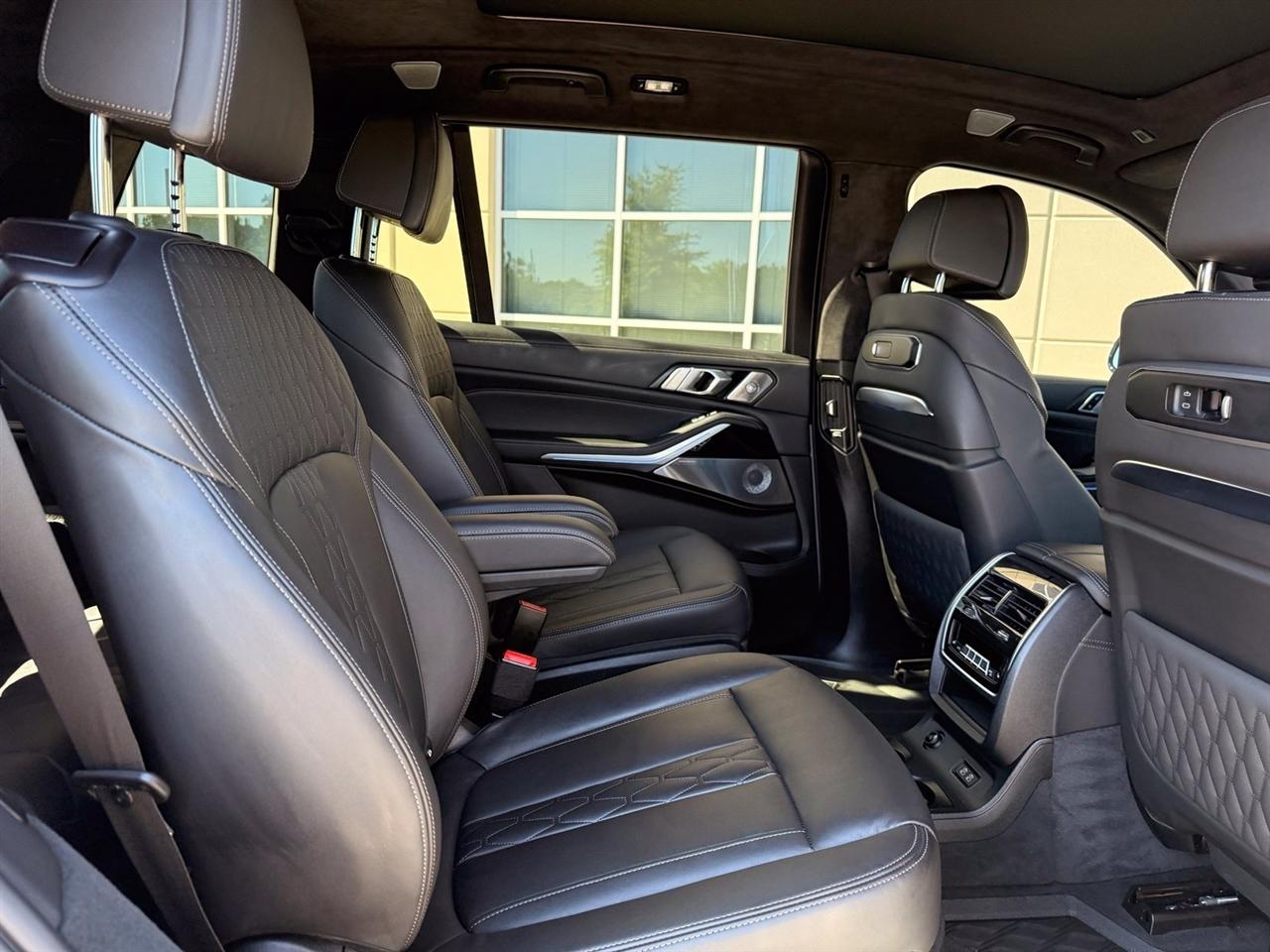 BMW X7  2024