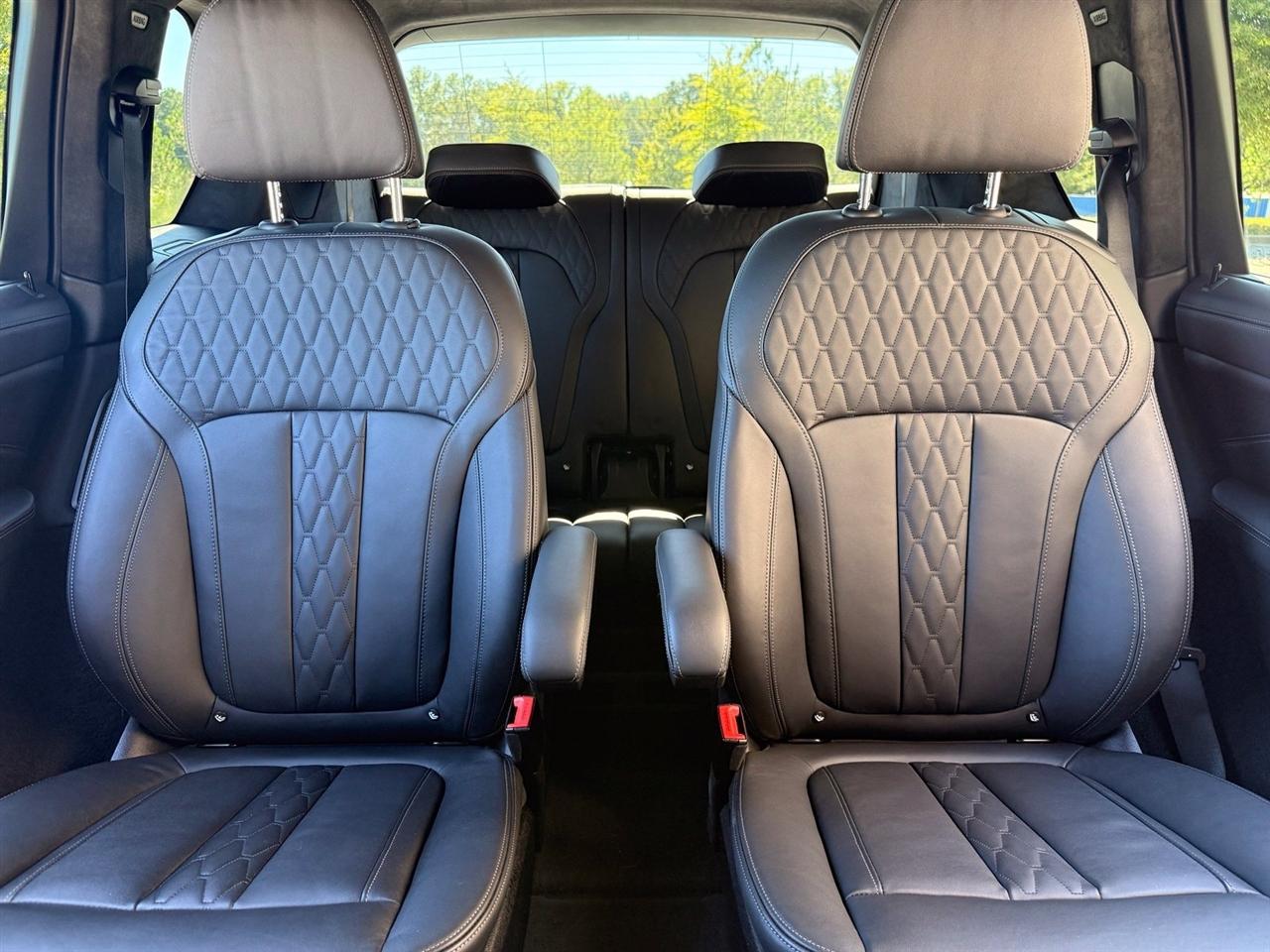 BMW X7  2024
