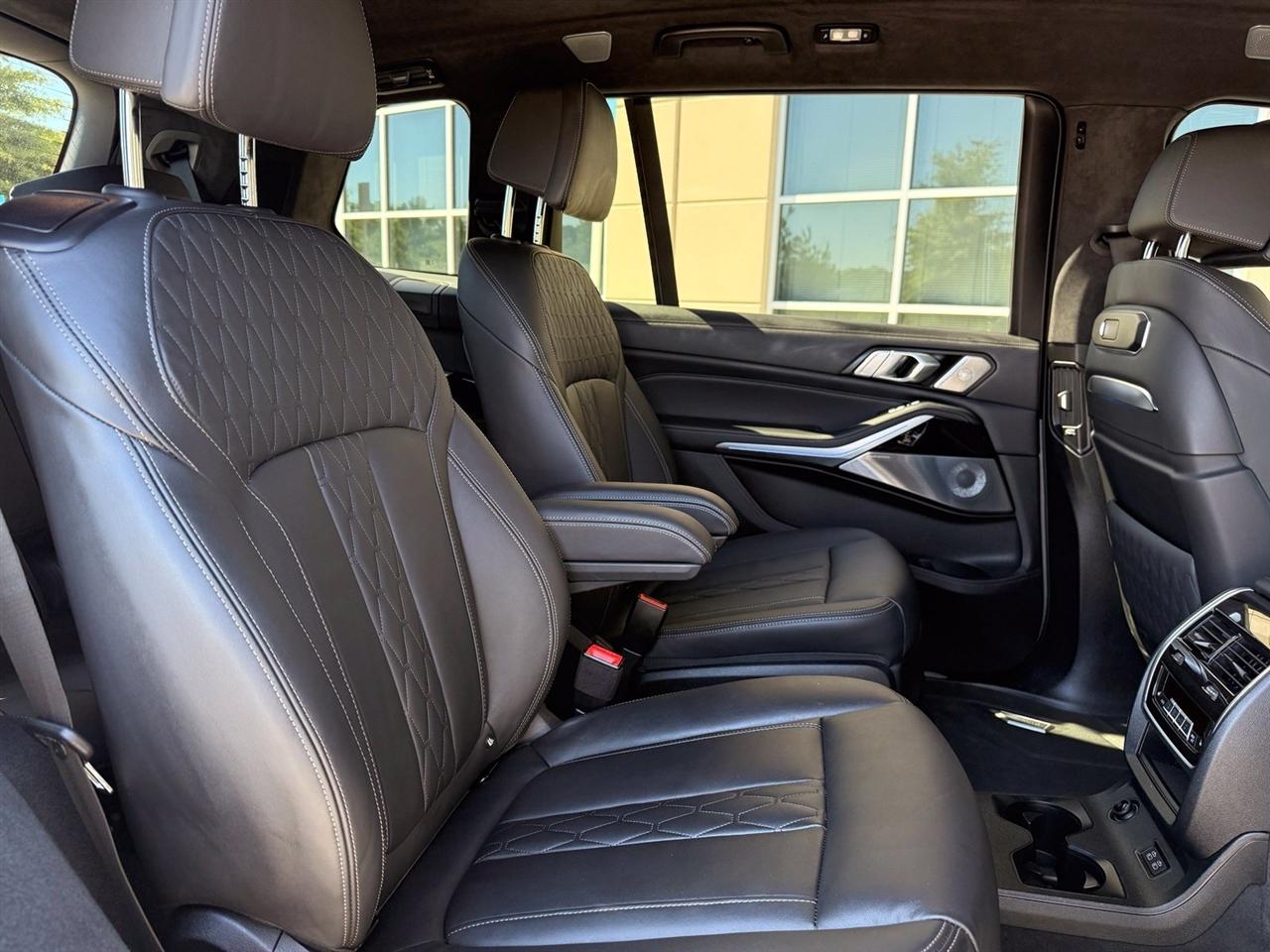 BMW X7  2024