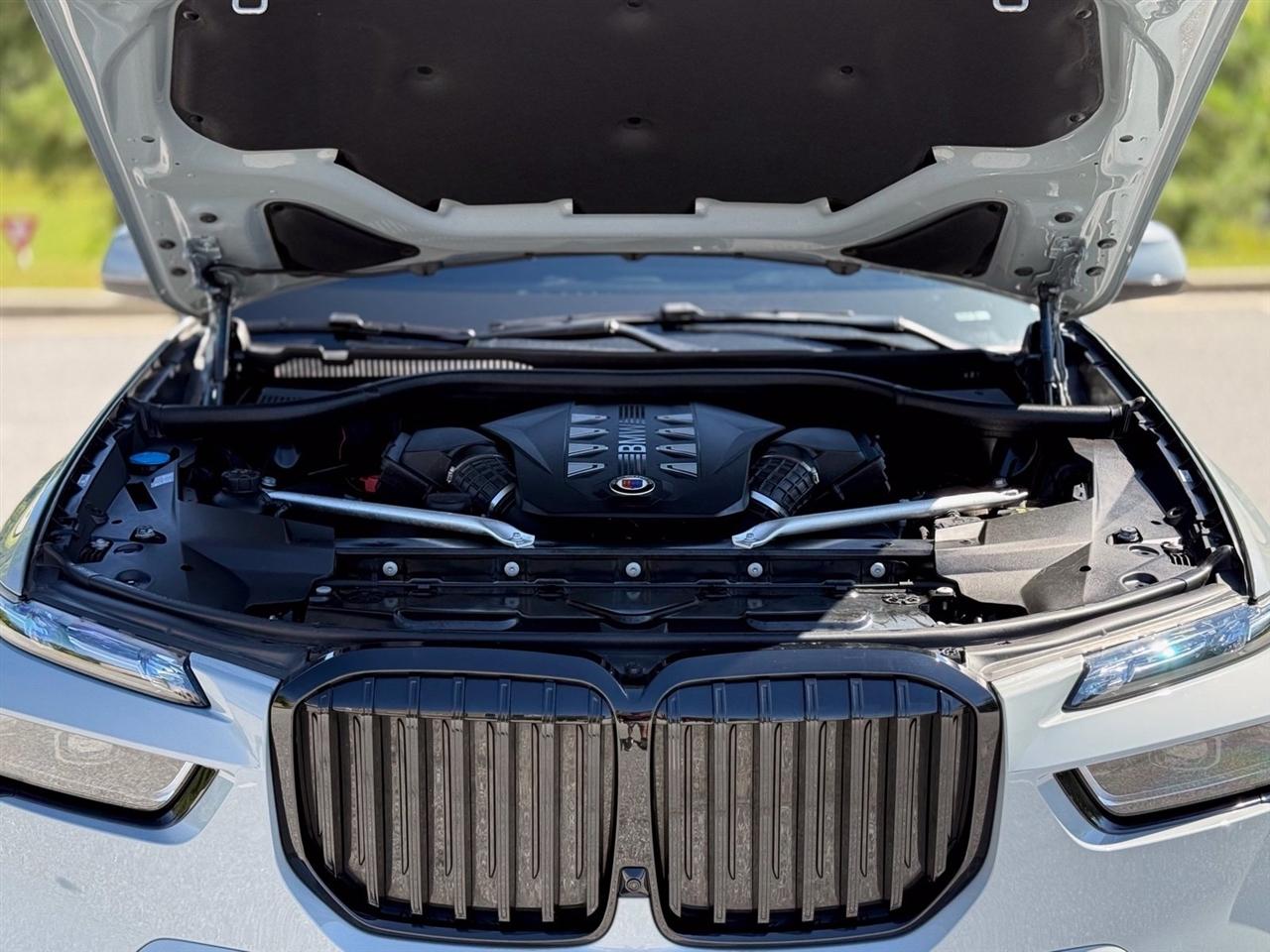 BMW X7  2024