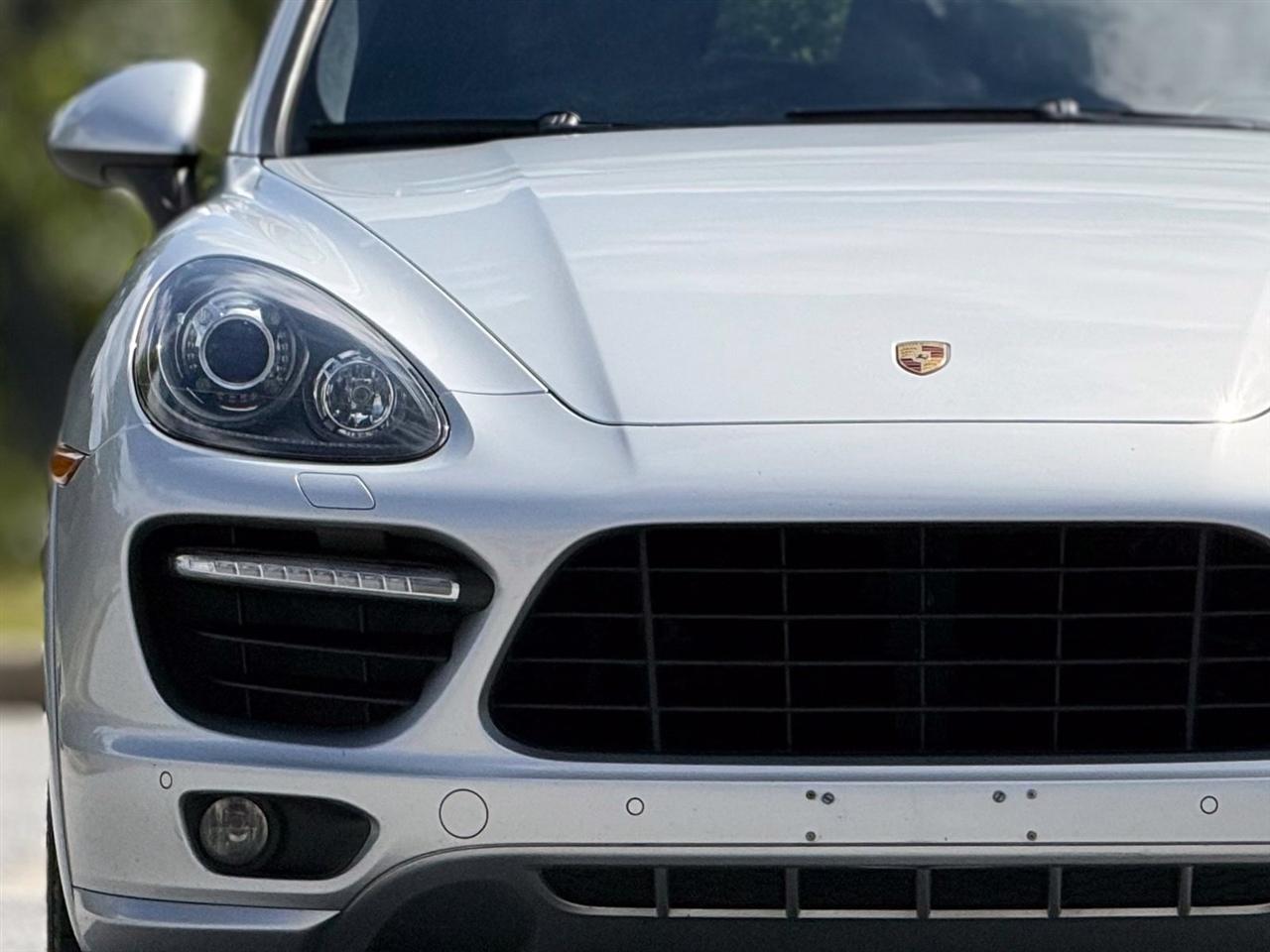 Porsche Cayenne  2013