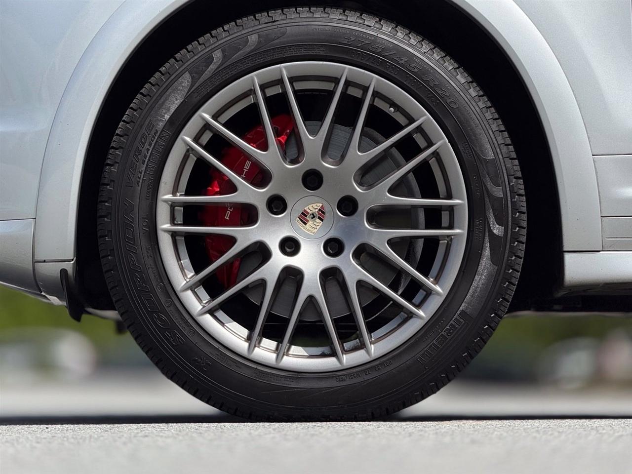 Porsche Cayenne  2013