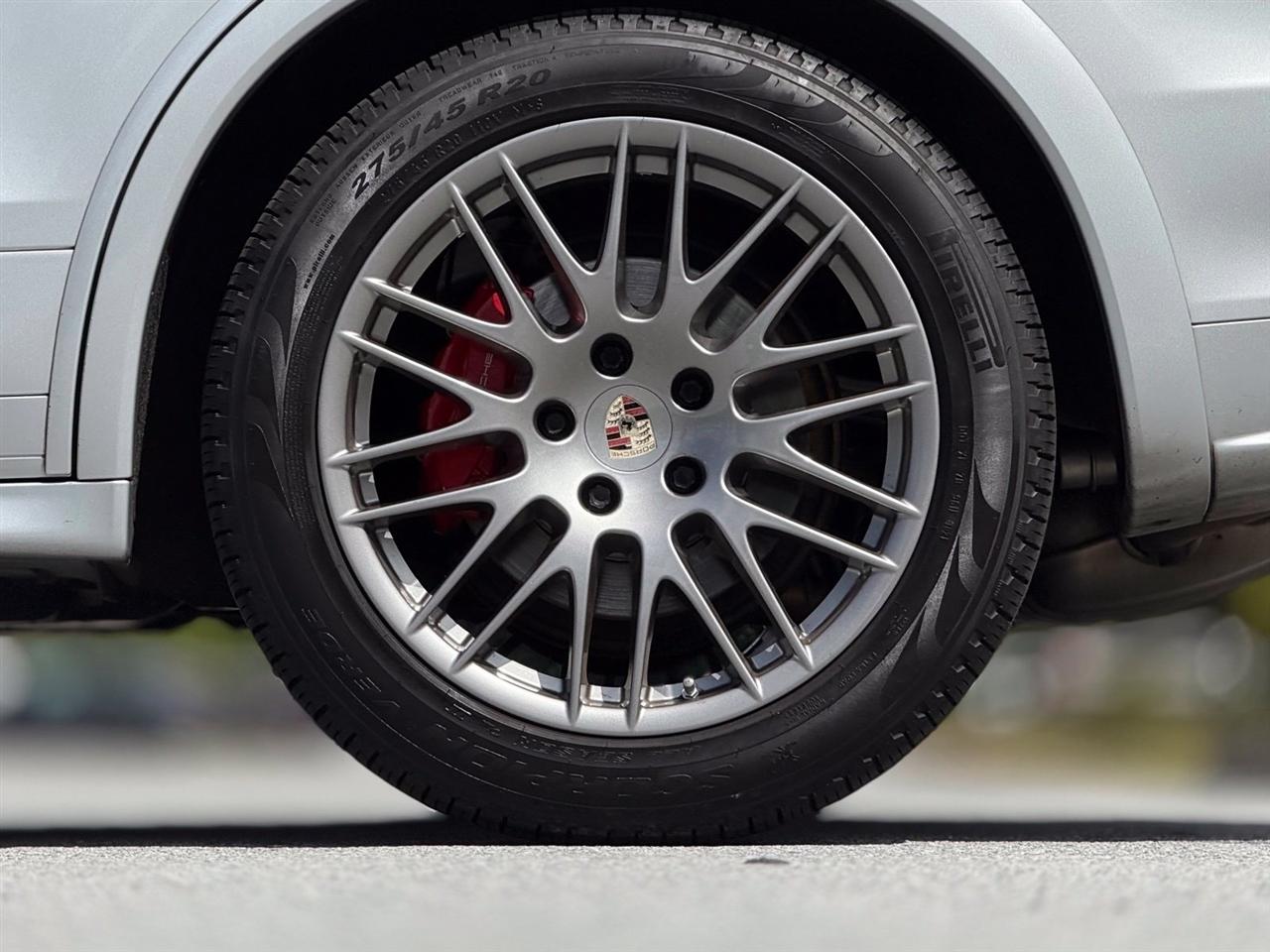 Porsche Cayenne  2013