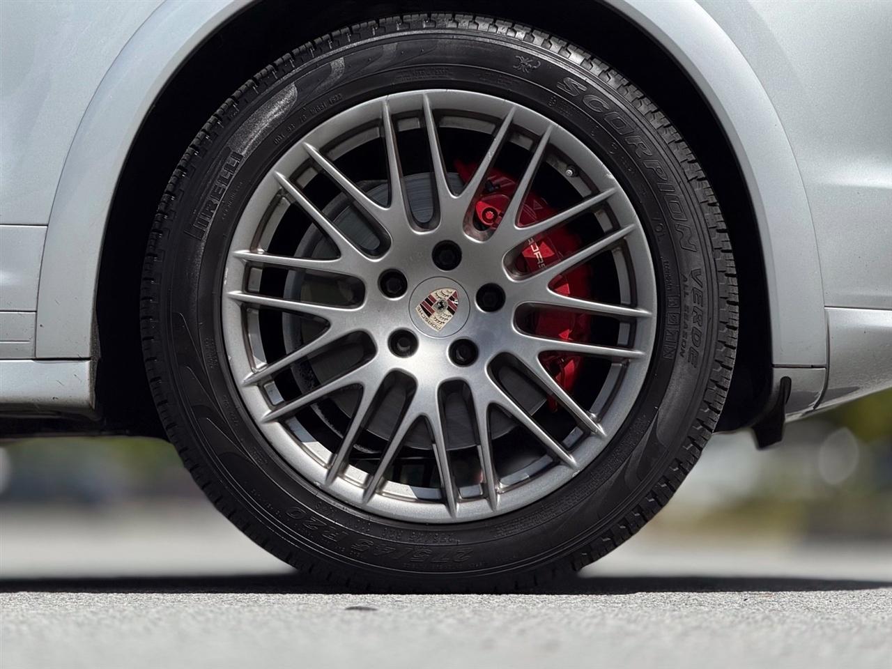 Porsche Cayenne  2013