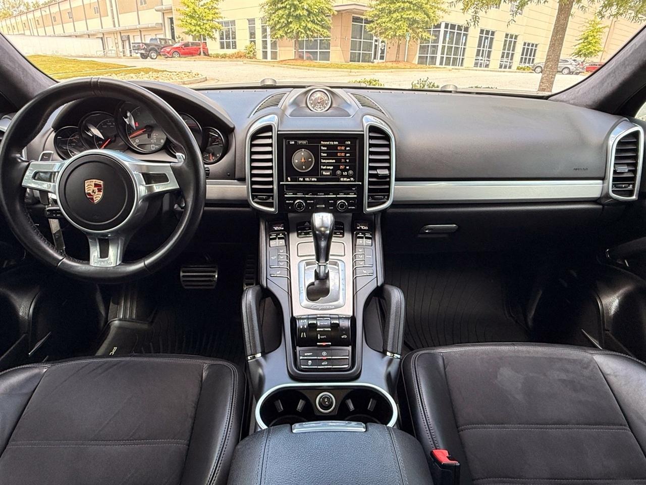 Porsche Cayenne  2013