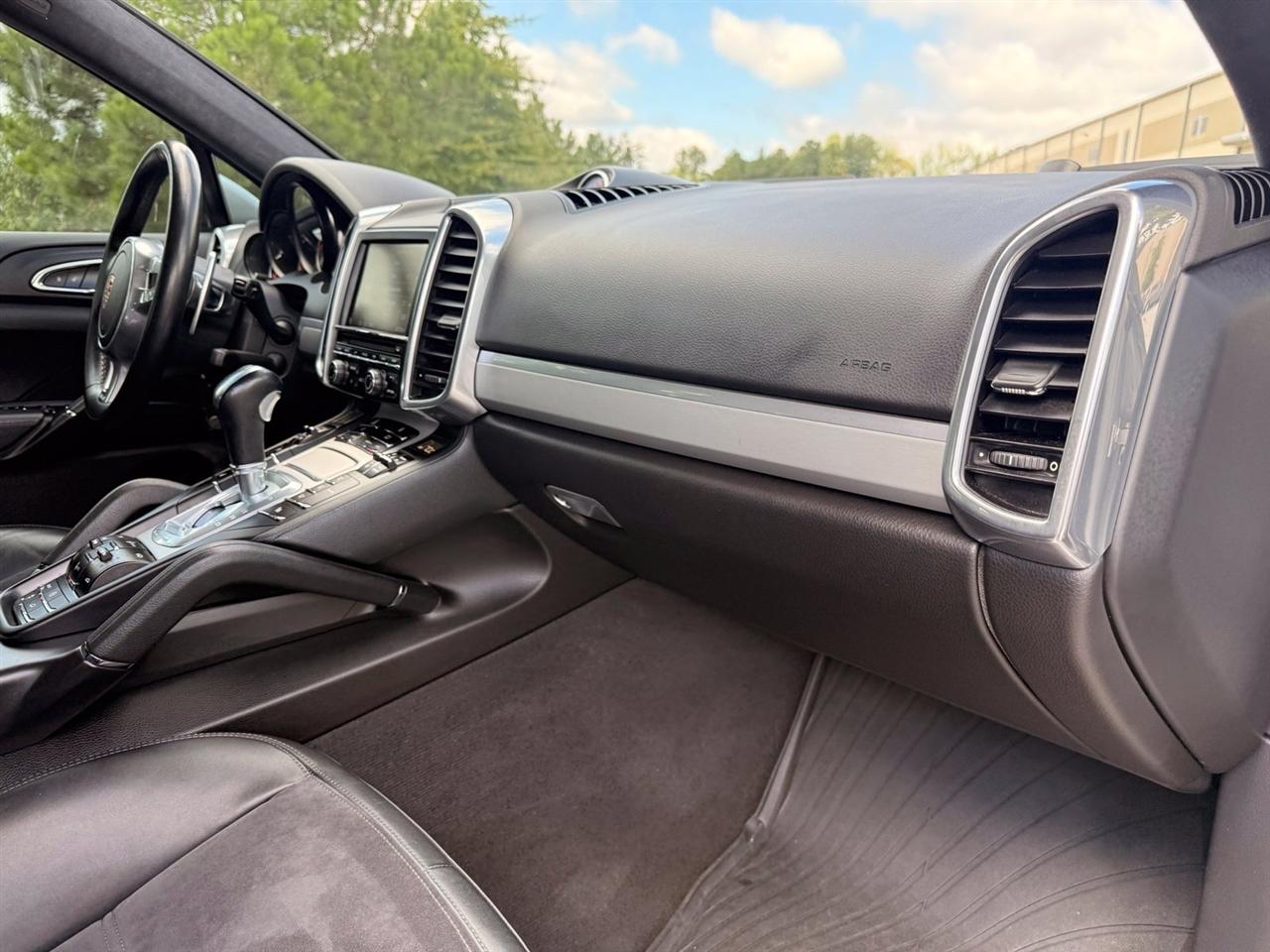 Porsche Cayenne  2013