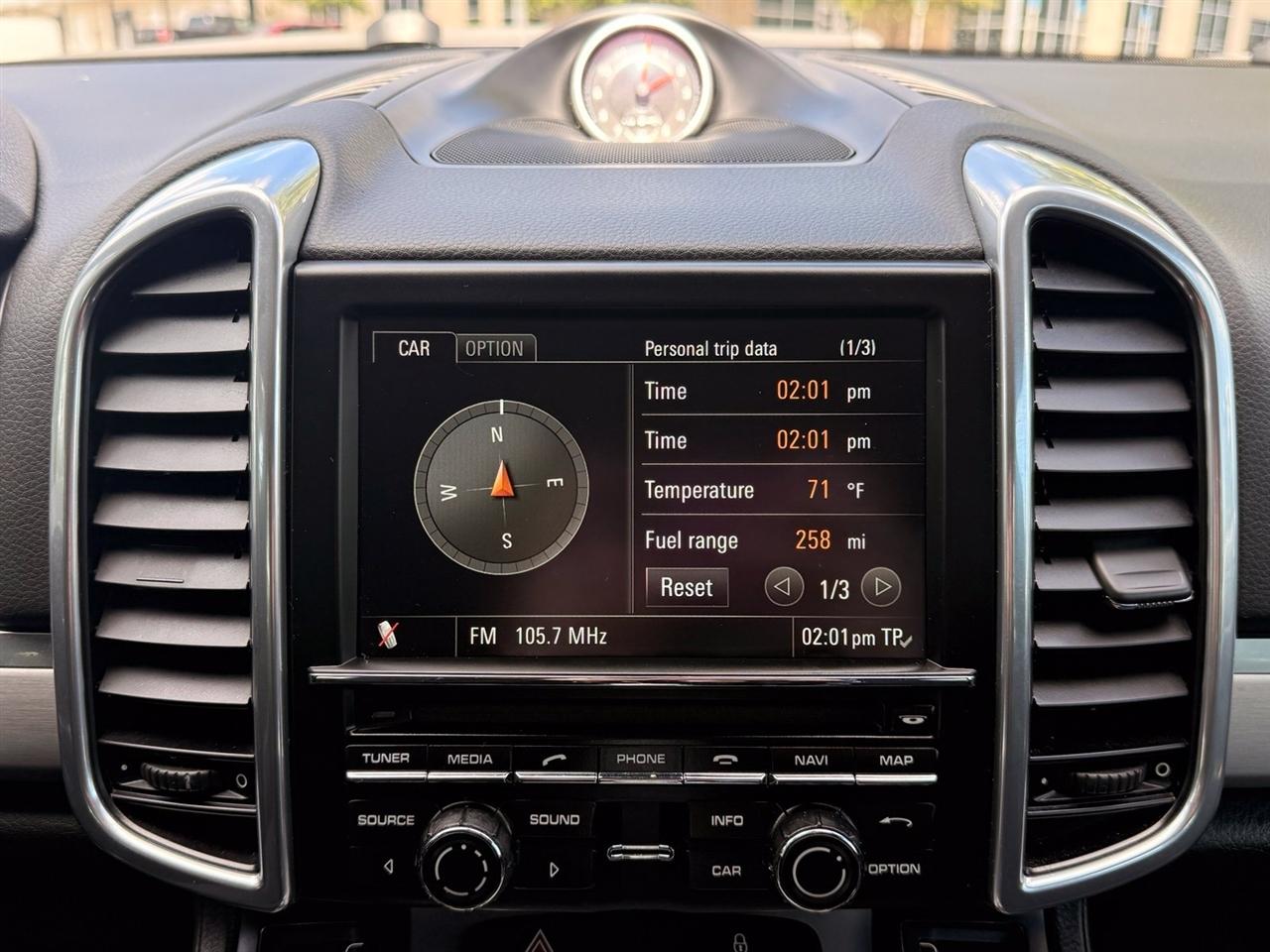 Porsche Cayenne  2013