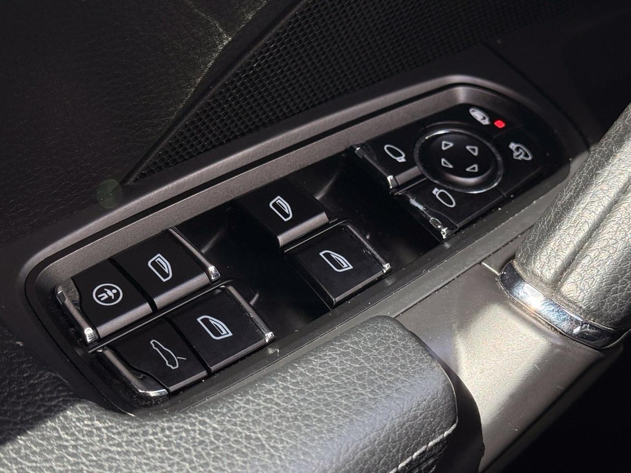 Porsche Cayenne  2013