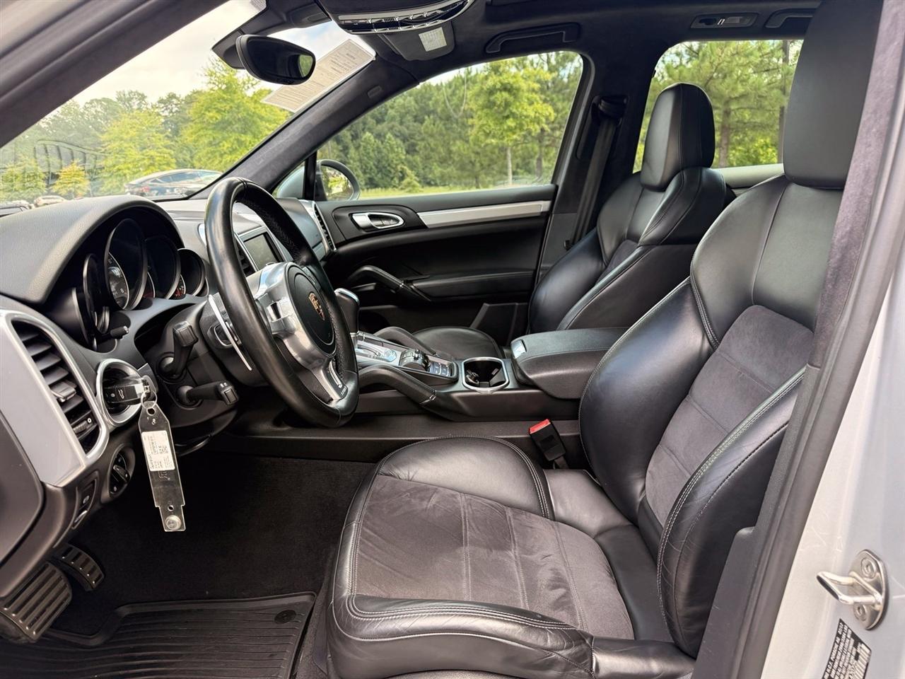 Porsche Cayenne  2013