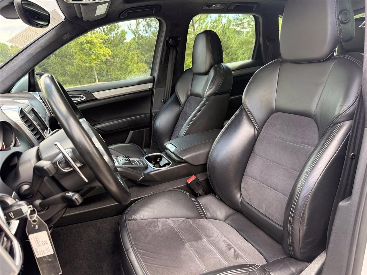 Porsche Cayenne  2013