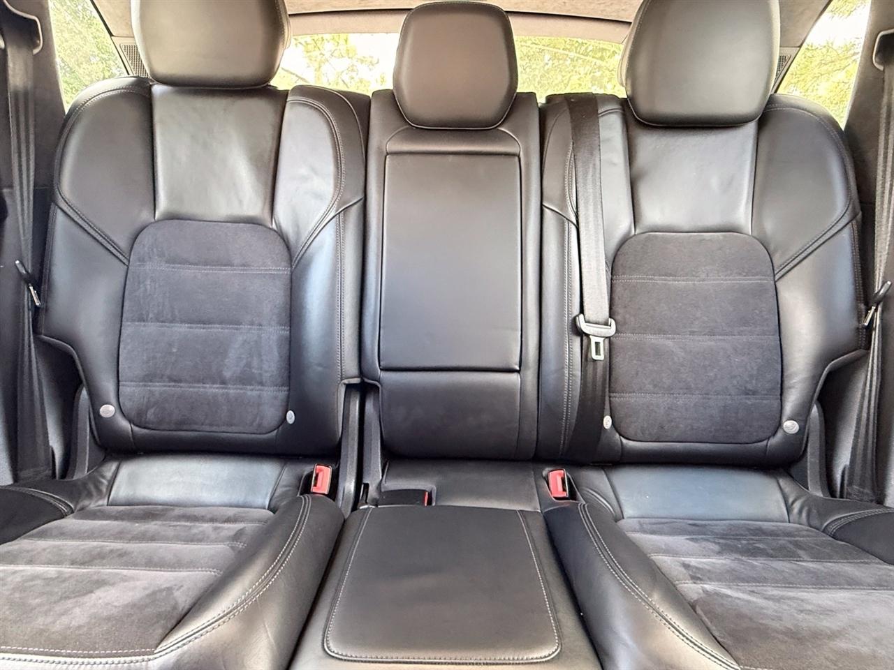 Porsche Cayenne  2013