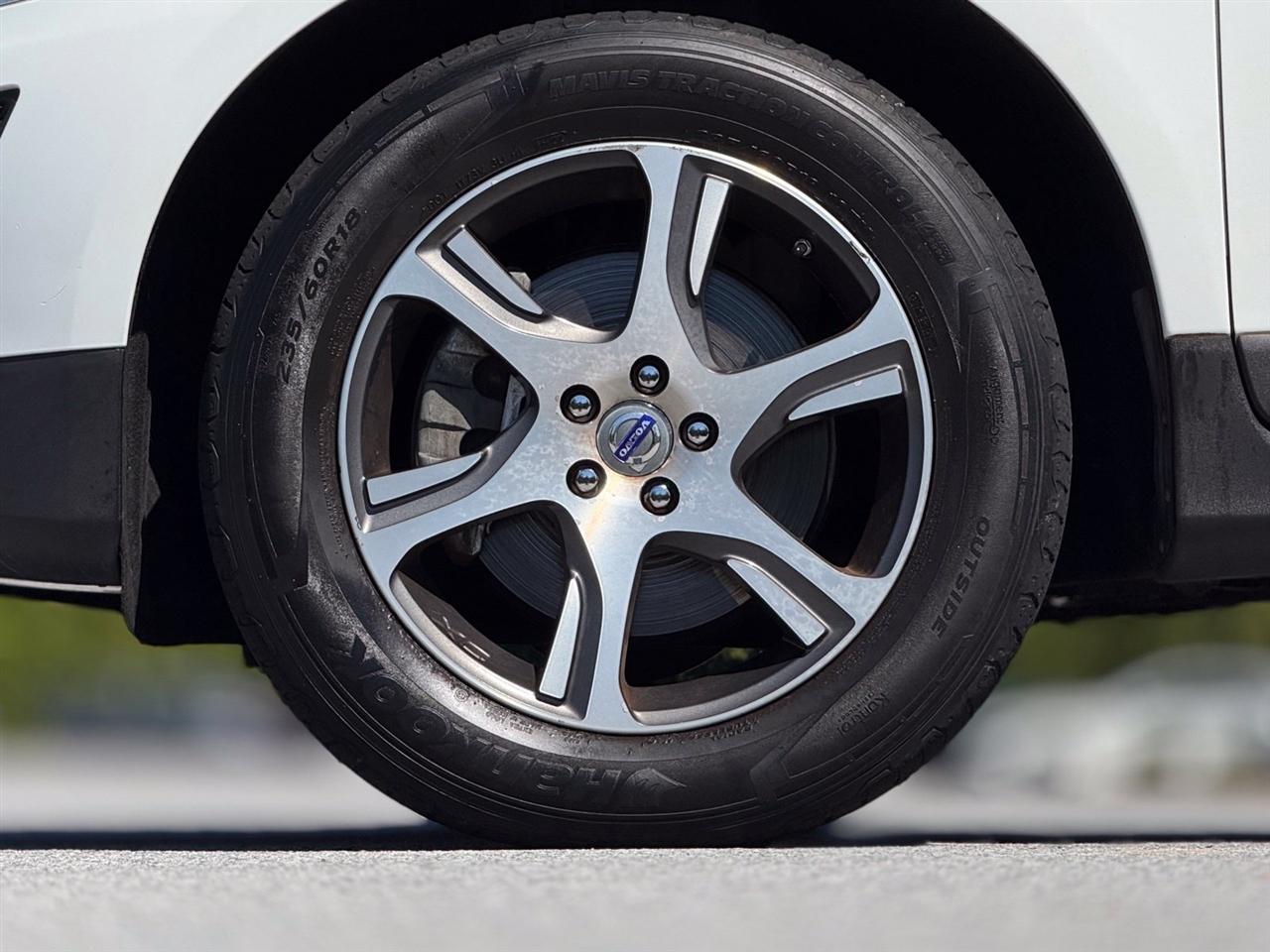 Volvo XC60  2011