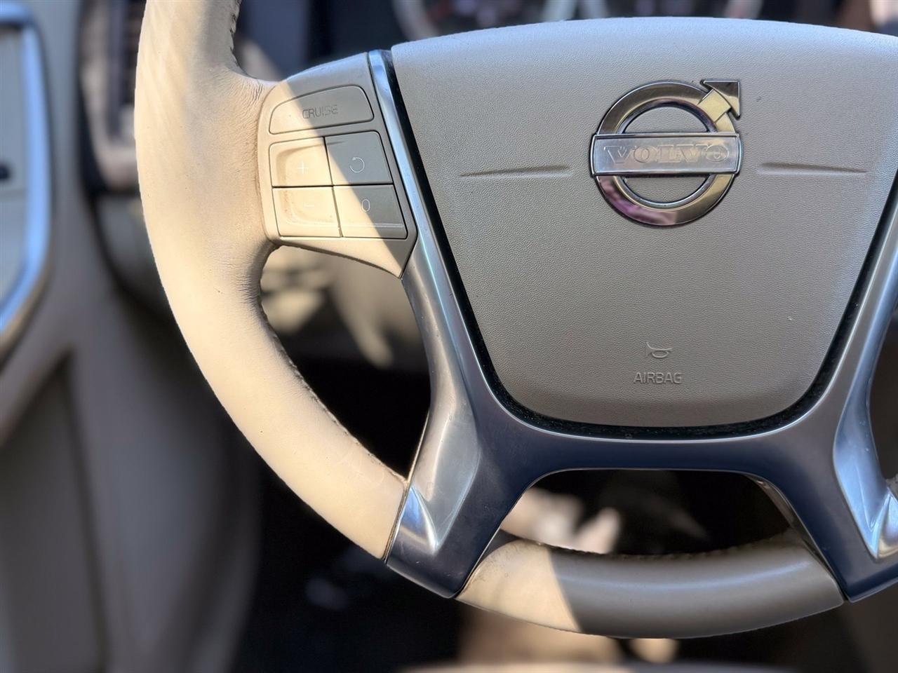 Volvo XC60  2011