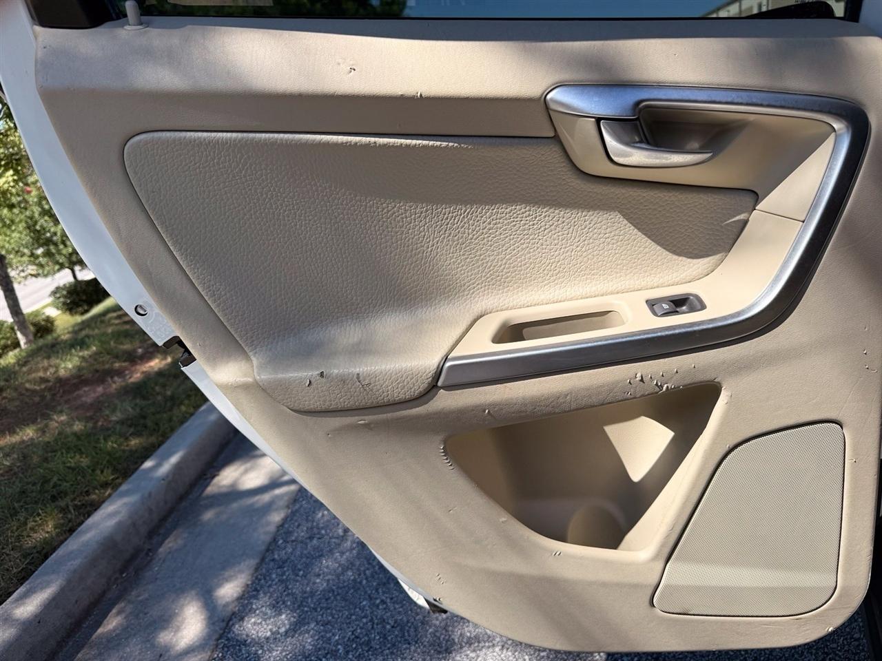 Volvo XC60  2011