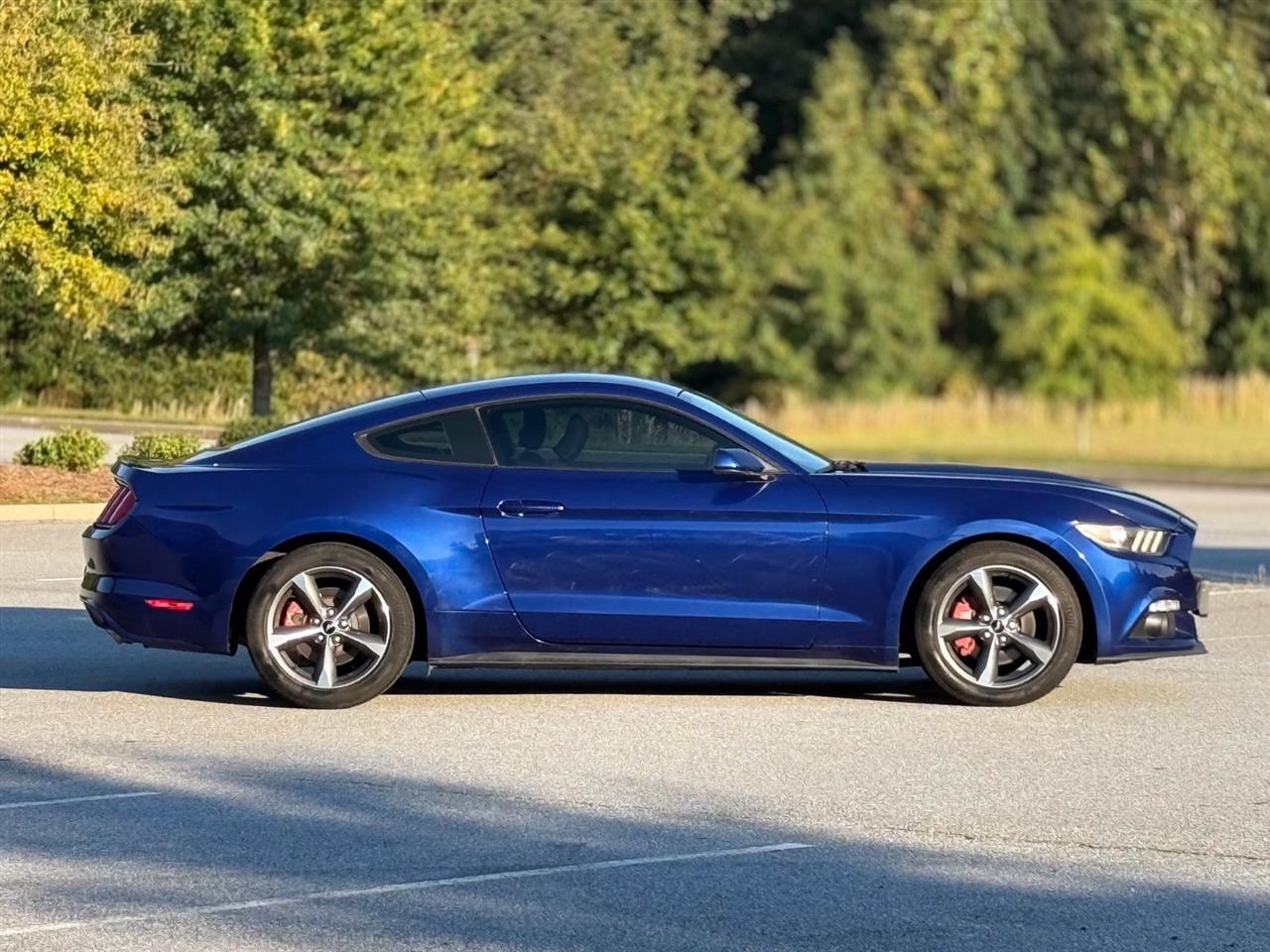 Ford Mustang photo 12