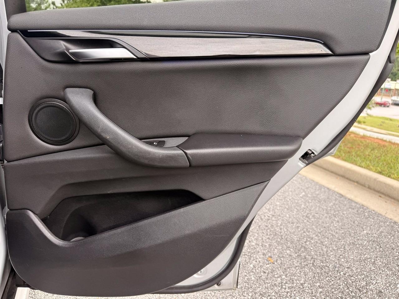 BMW X1  2020