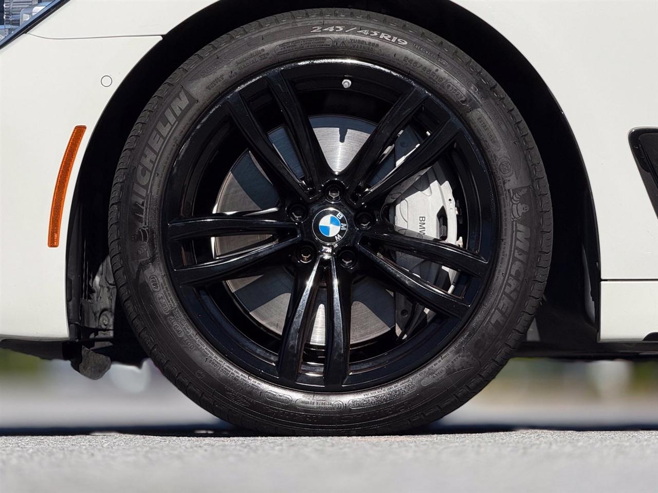 BMW 7 Series  2018