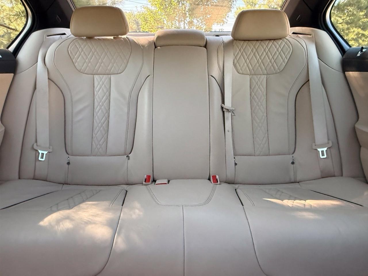 BMW 7 Series  2018