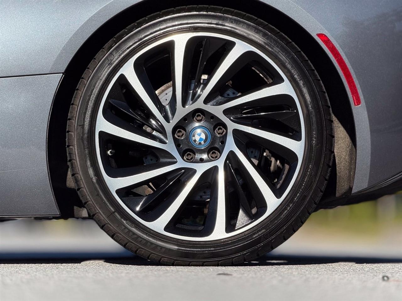 BMW i8  2017