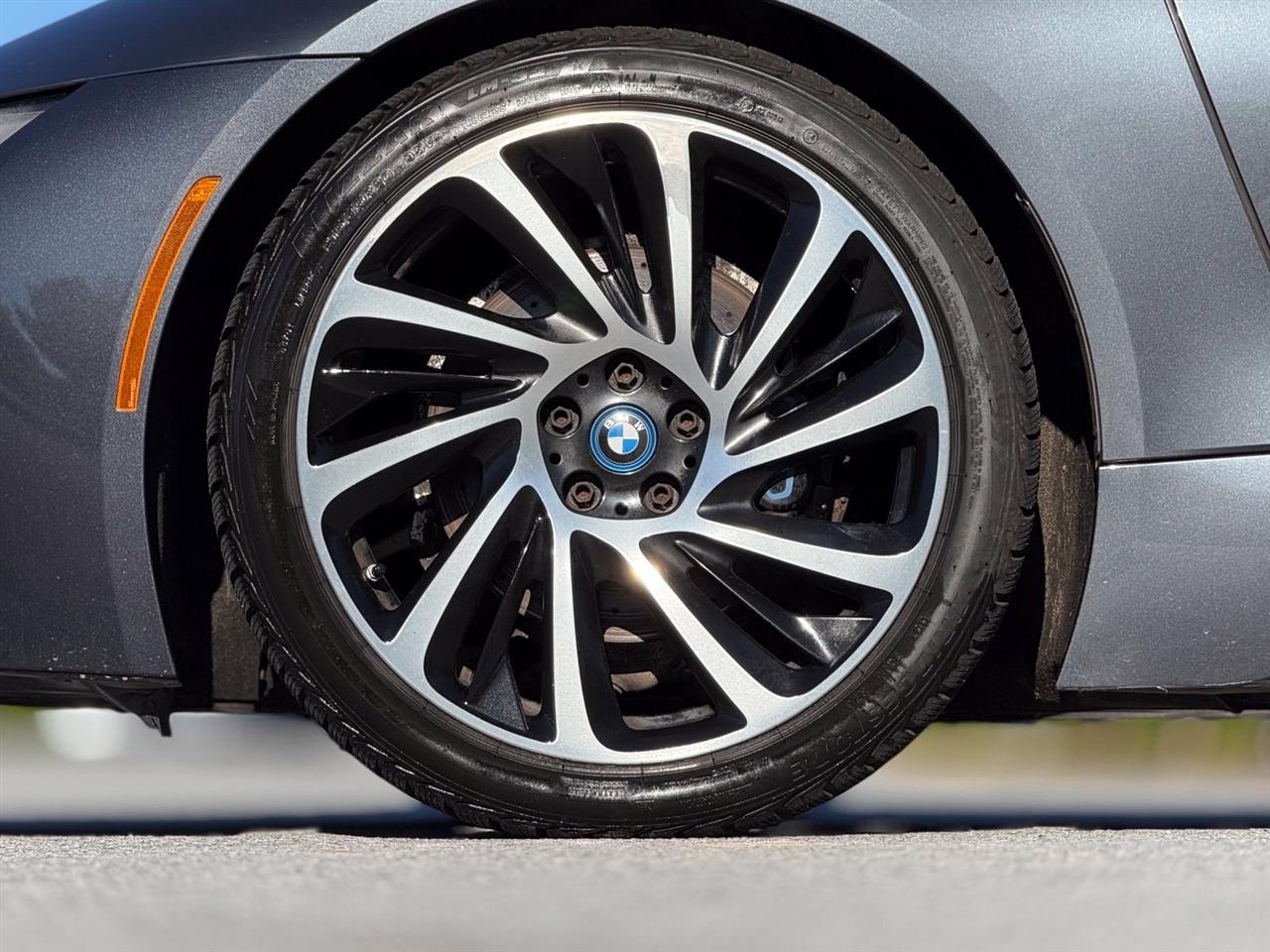 BMW i8  2017