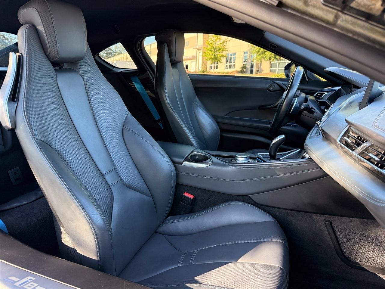 BMW i8  2017