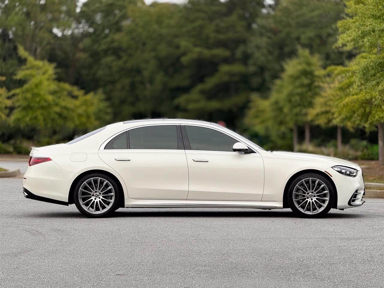Mercedes-Benz S-Class  2022