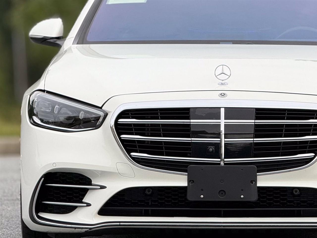 Mercedes-Benz S-Class  2022