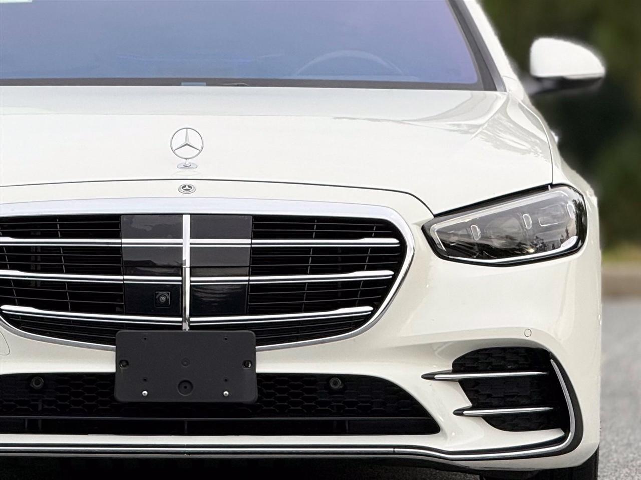 Mercedes-Benz S-Class  2022