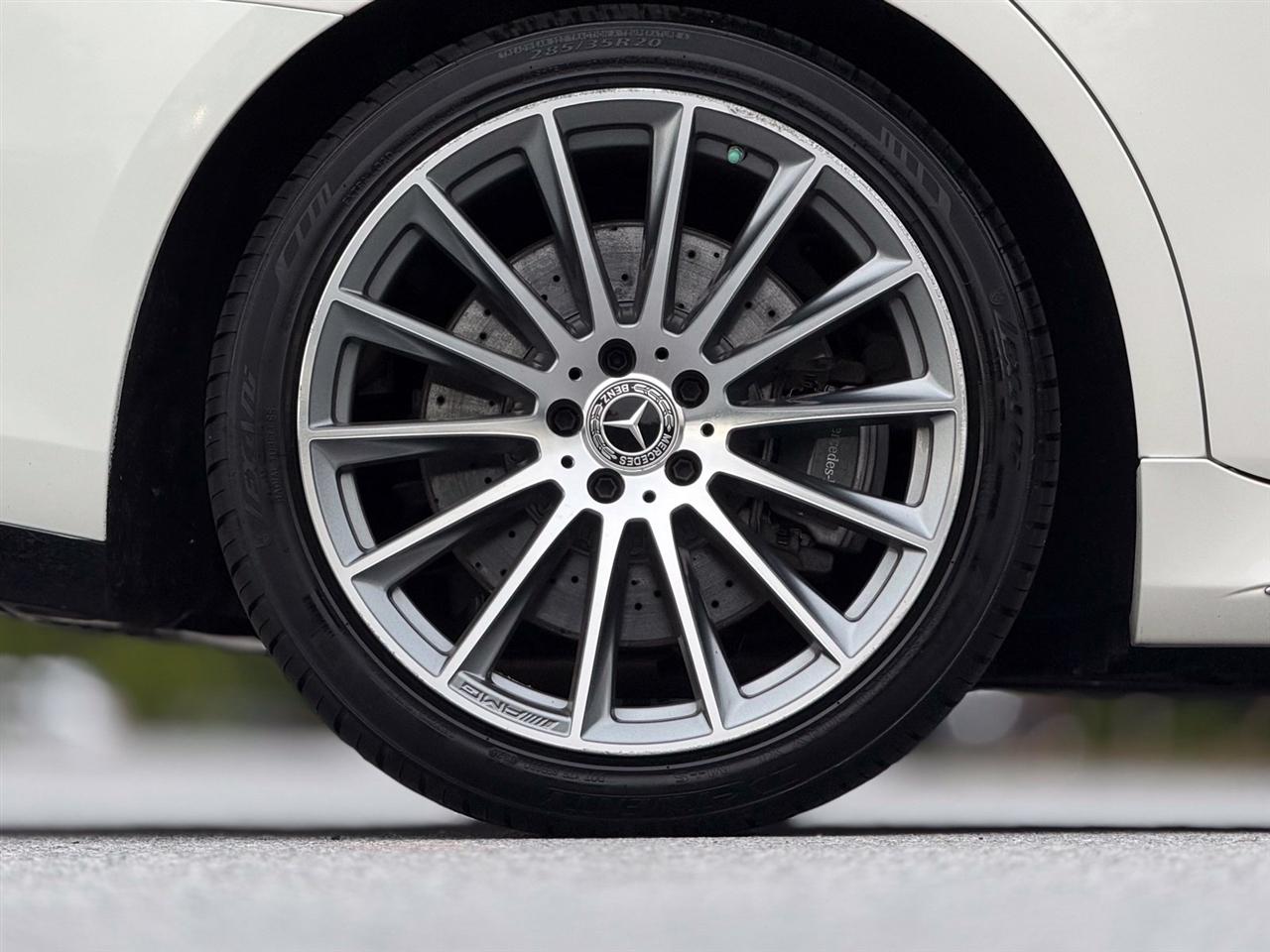 Mercedes-Benz S-Class  2022