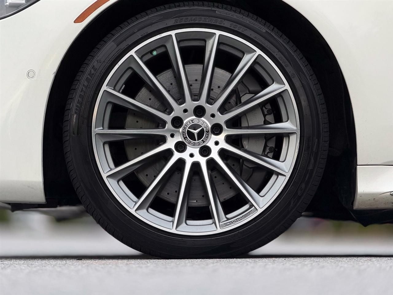 Mercedes-Benz S-Class  2022