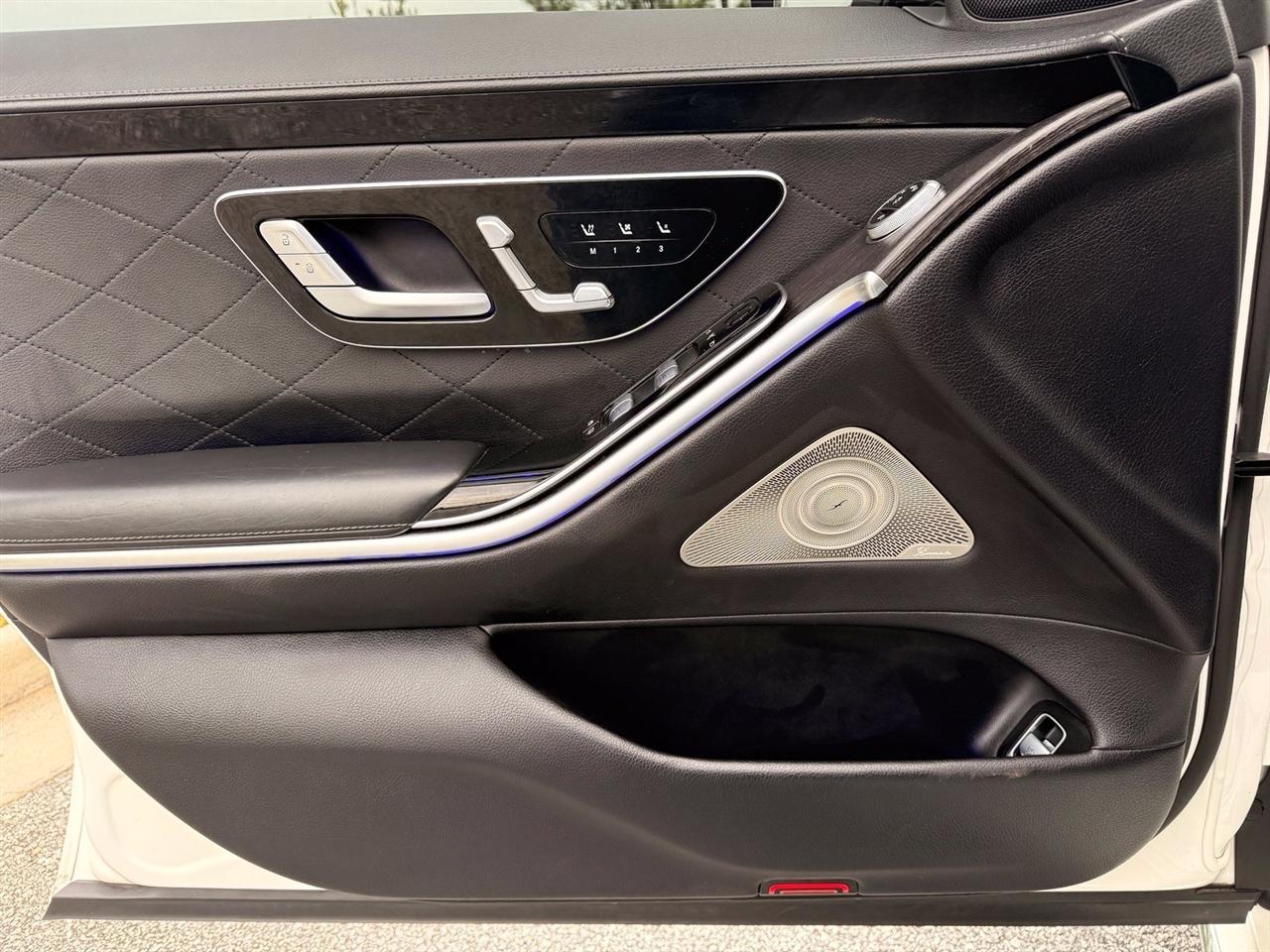 Mercedes-Benz S-Class  2022