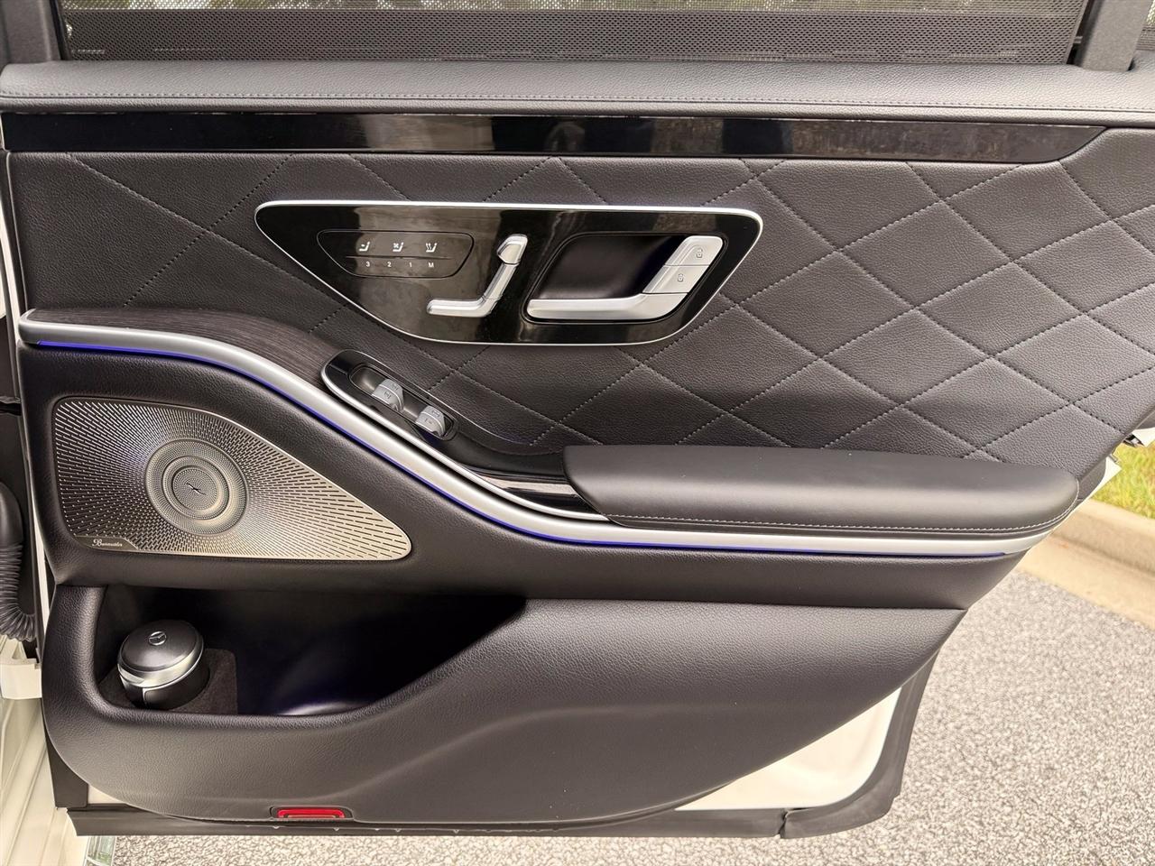 Mercedes-Benz S-Class  2022