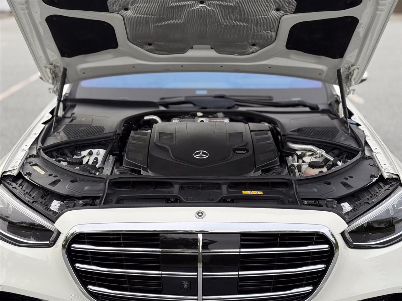 Mercedes-Benz S-Class  2022