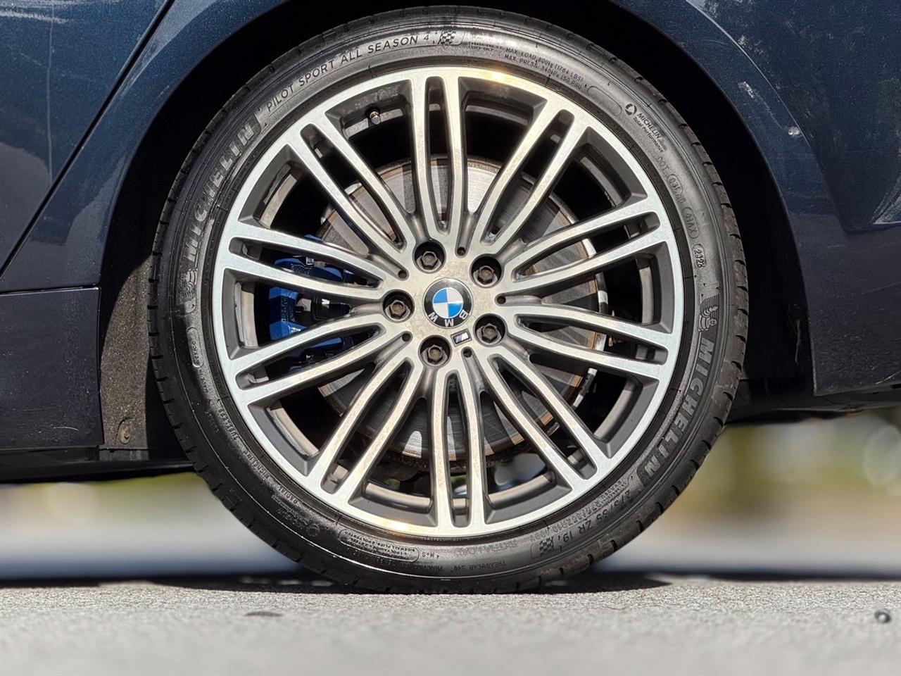 BMW 5 Series  2018