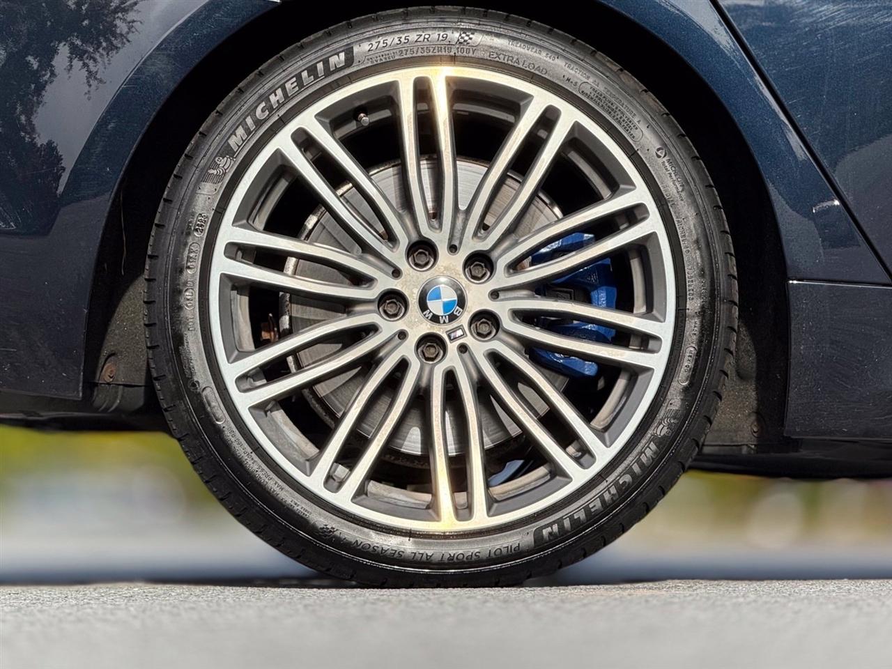 BMW 5 Series  2018
