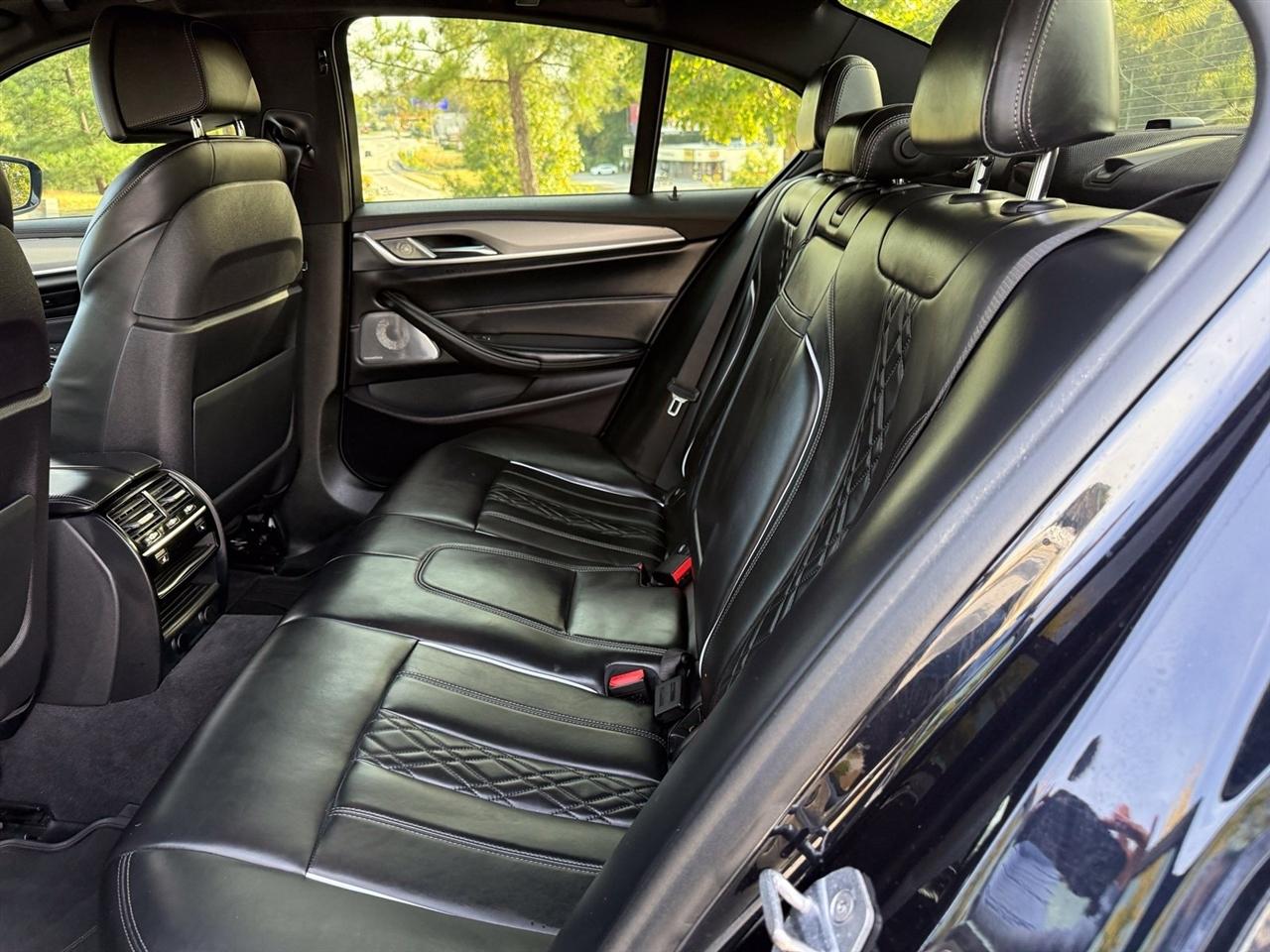 BMW 5 Series  2018
