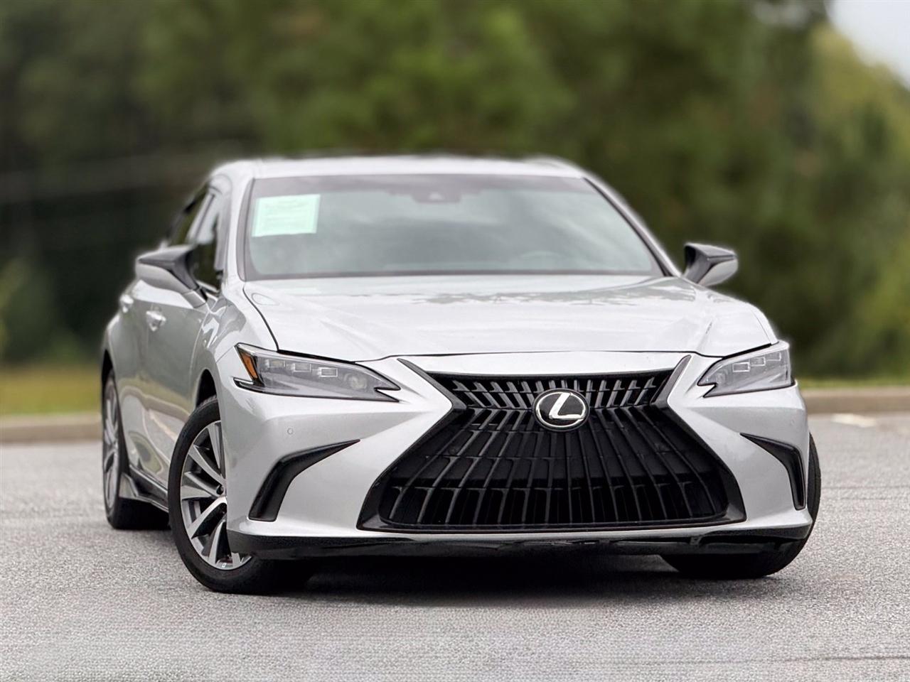 Lexus ES  2021